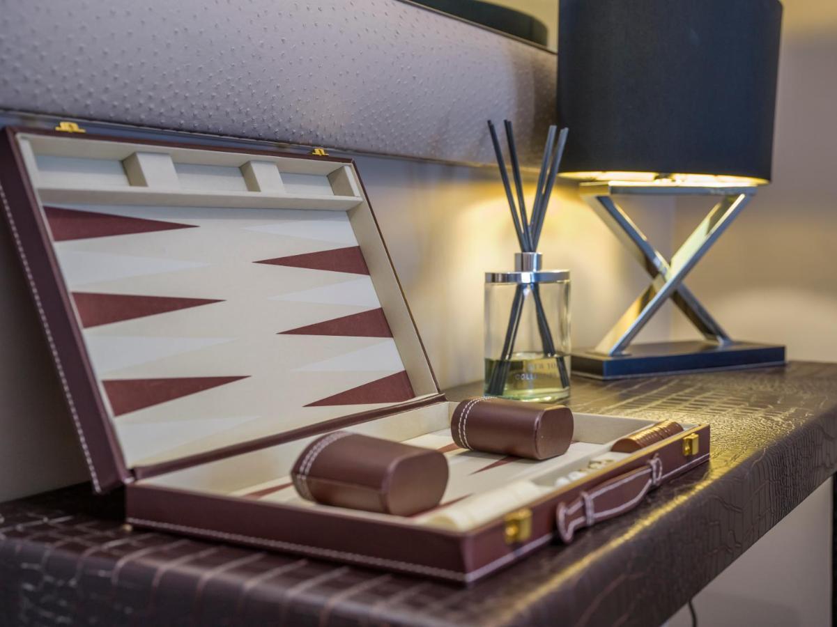Boulevard Hotel Blackpool Exterior foto A backgammon set